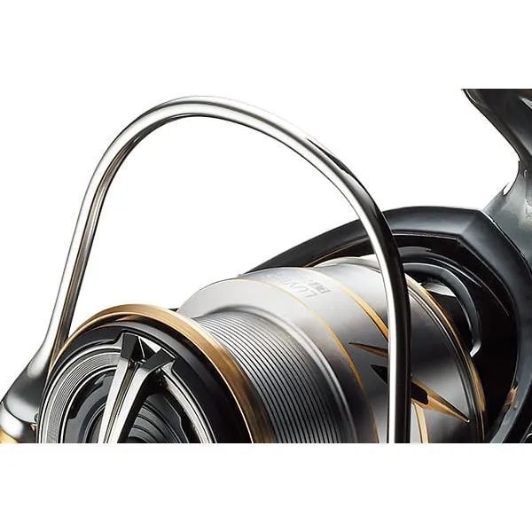 Mulinetă Daiwa 20 Luvias FC LT2500S 9+1BB