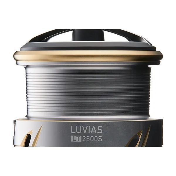 Mulinetă Daiwa 20 Luvias LT2500 9+1BB